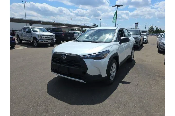$30900 : Toyota Corolla Cross 2026 L image 5