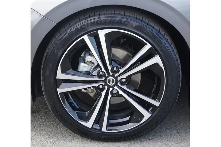 $17984 : 2021 Sentra SR image 10