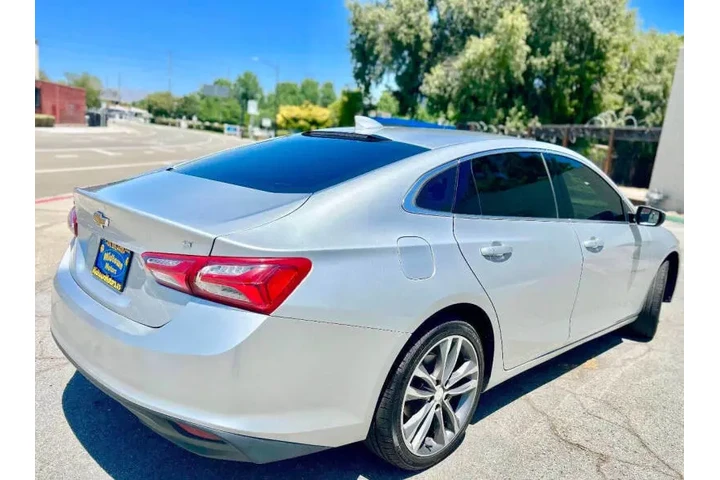 2022 Malibu LT image 10