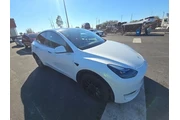 $30490 : Tesla Model Y 2023 AWD 4dr C thumbnail