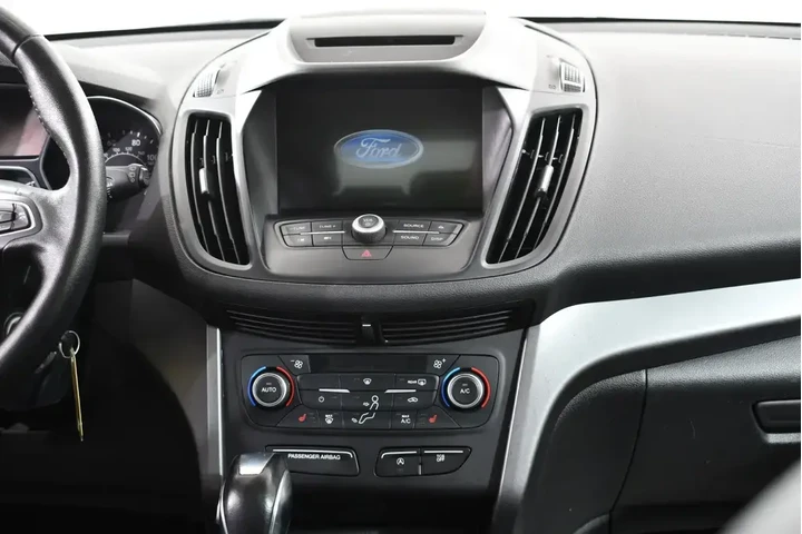 $10955 : Ford Escape 2018 AWD SEL 4dr image 9