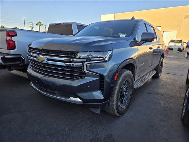 $53007 : Pre-Owned 2021 Suburban LT image 6