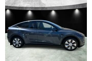$31705 : Tesla Model Y 2023 AWD Long thumbnail