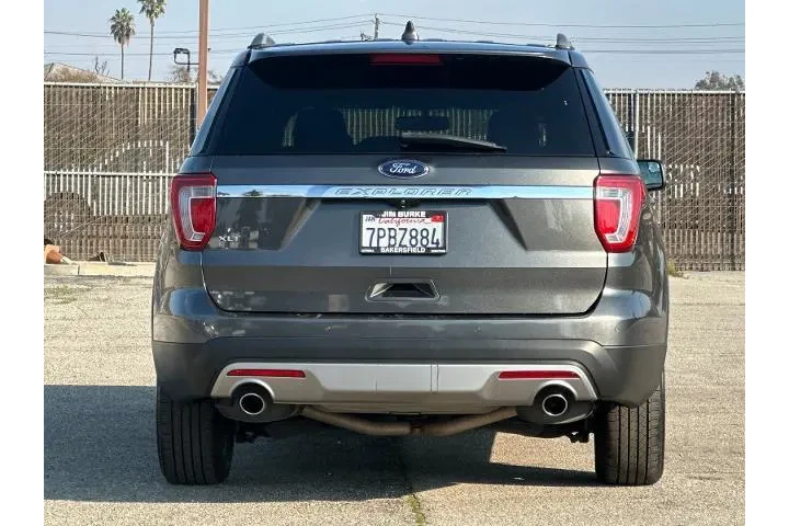 $14990 : Ford Explorer 2016 XLT 4dr S image 4