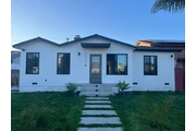 Downey 3 & 3 Available en Los Angeles