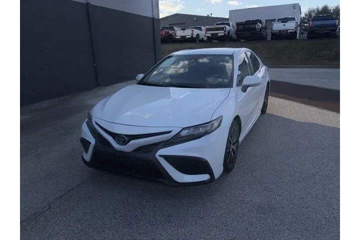 $25977 : Toyota Camry 2024 SE 4dr Sed image 6