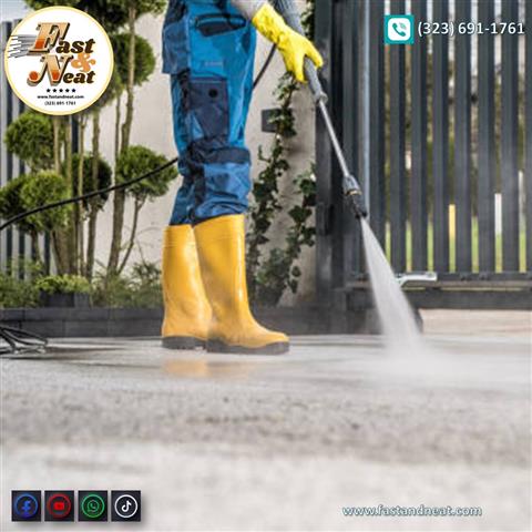 Pressure Washing for Bussiness image 1