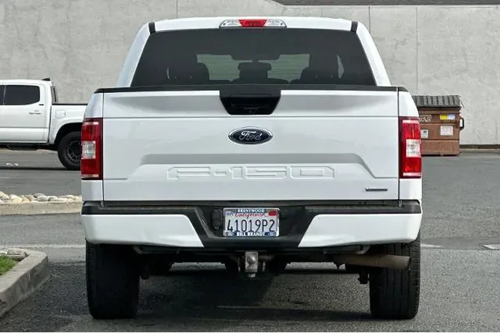 $18805 : Ford F-150 2018 4x2 XLT 4dr image 8