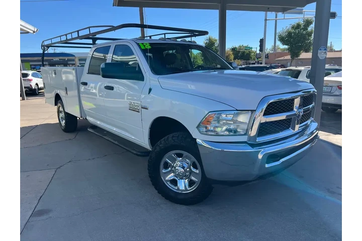 2018 RAM 3500 Regular Cab Sta image 3