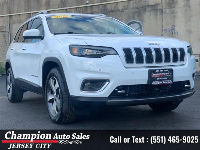 Used 2021 Cherokee Limited 4x image 8