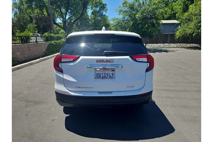 $20995 : GMC Terrain 2022 AWD SLE 4dr image 4