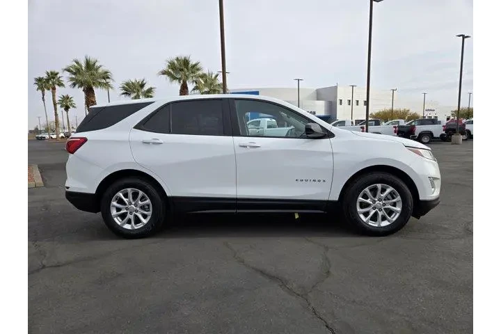 $17292 : Chevrolet Equinox 2020 LS 4d image 7