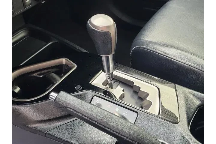 $17377 : Toyota RAV4 Hybrid 2018 AWD image 8