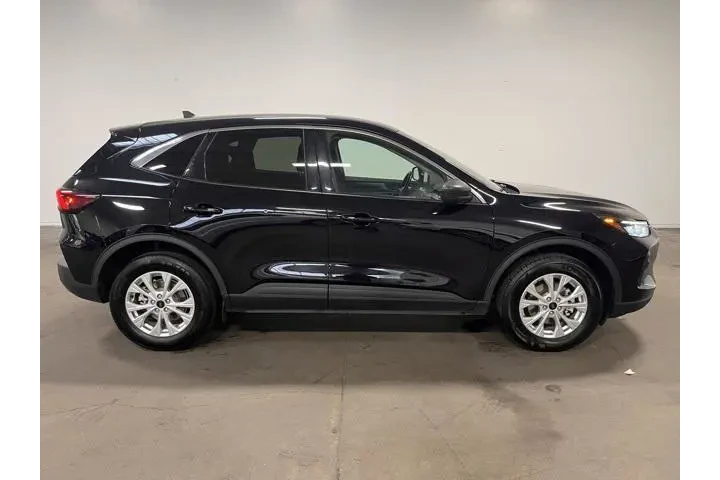 $19551 : Ford Escape 2024 AWD Active image 2
