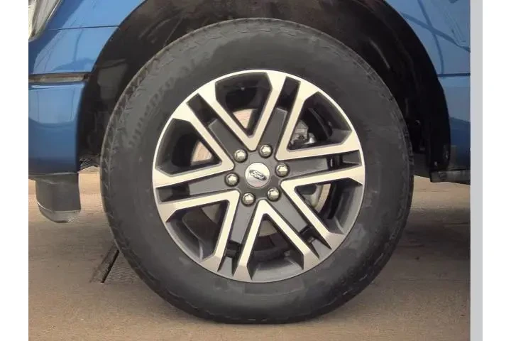 $35999 : Ford F-150 2023 4x4 Lariat 4 image 9