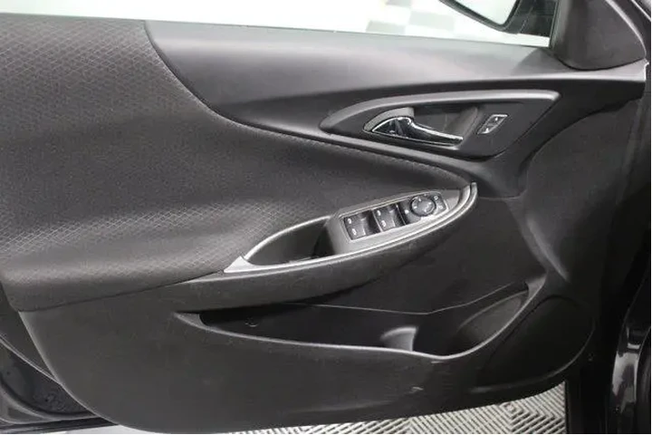 $20988 : Chevrolet Malibu 2023 LT 4dr image 3