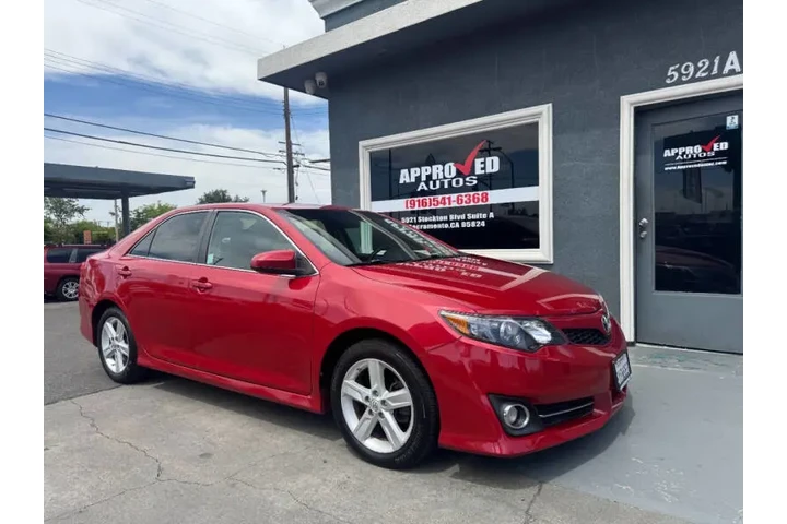 $13998 : 2014 Camry SE image 2