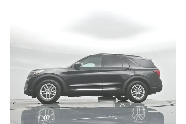 $39861 : Ford Explorer 2025 Active 4d image 7