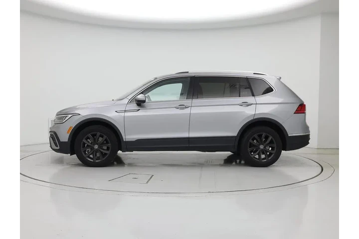 $21998 : Volkswagen Tiguan 2024 SE 4d image 3