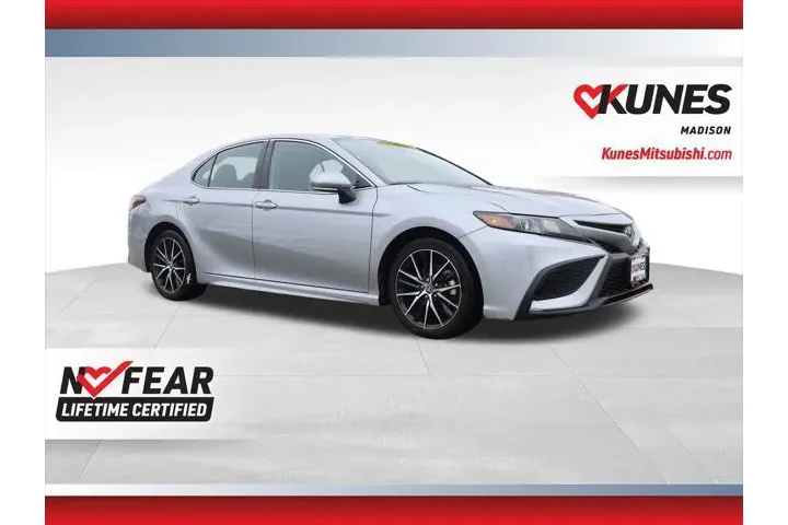 $24777 : Toyota Camry 2024 SE 4dr Sed image 1