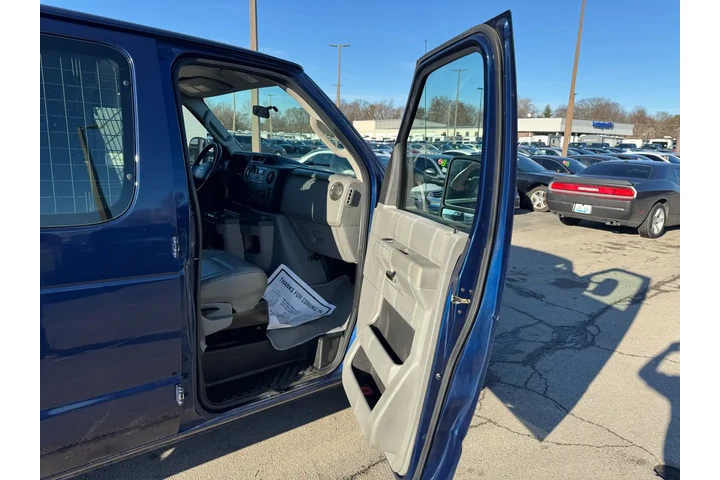 $8980 : 2013 Econoline Cargo Van E-25 image 8