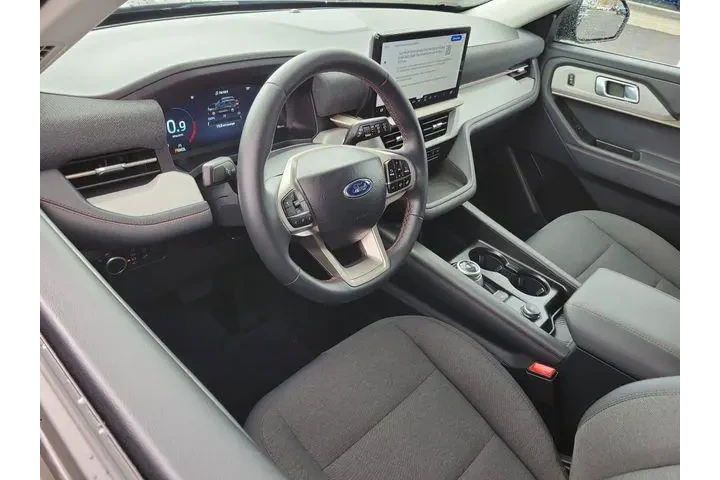 $38823 : Ford Explorer 2026 Active 4d image 6