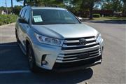 2017 Highlander XLE thumbnail