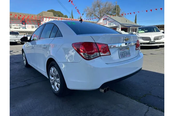 2012 Cruze LS image 4