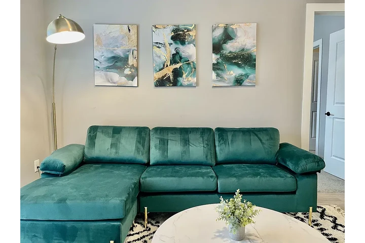 $1300 : House Full Of Love image 7