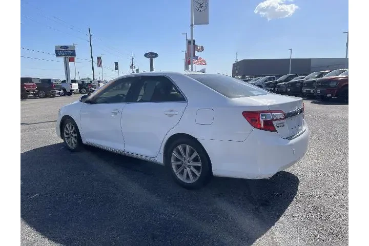 $12481 : Toyota Camry 2012 SE V6 4dr image 3