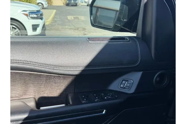 $17980 : Ford Expedition MAX 2019 4x4 image 9