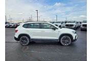 $20541 : Volkswagen Taos 2023 S 4dr S thumbnail