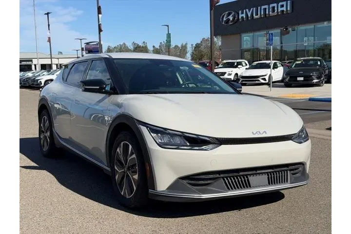 $26991 : Kia EV6 2024 Light Long Rang image 1