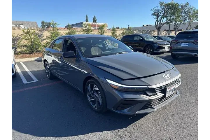 $20900 : Hyundai ELANTRA 2025 SEL Spo image 4