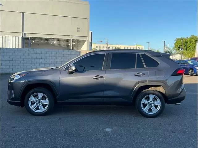 2019 Toyota RAV4 XLE Sport image 1