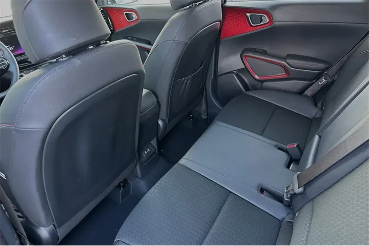$21962 : Kia Soul 2025 GT-Line 4dr Cr image 10