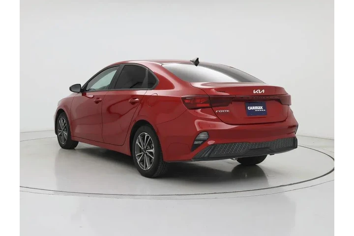 $17998 : Kia Forte 2023 LXS 4dr Sedan image 2