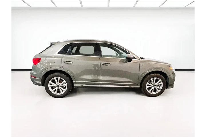 $19350 : Audi Q3 2023 AWD quattro S l image 7