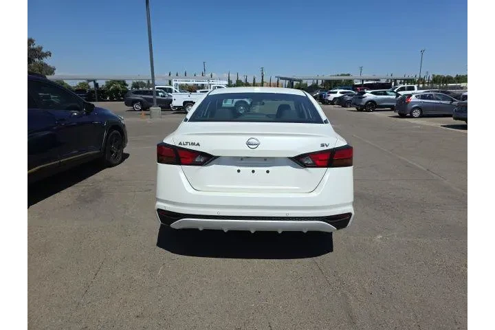 $20800 : Nissan Altima 2024 2.5 SV 4d image 5