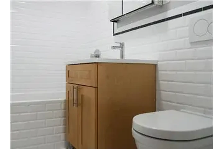 $5500 : Rental property with 3 bedro image 9