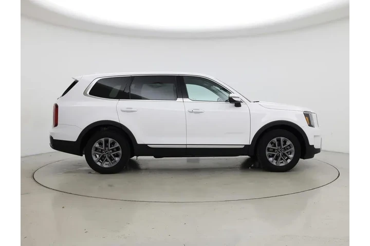 $34998 : Kia Telluride 2025 LX 4dr SU image 7