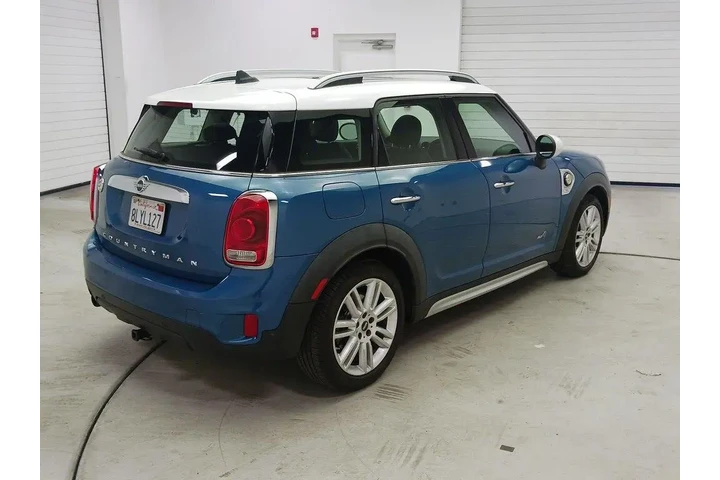 $17998 : MINI Countryman Plug-in Hybr image 5