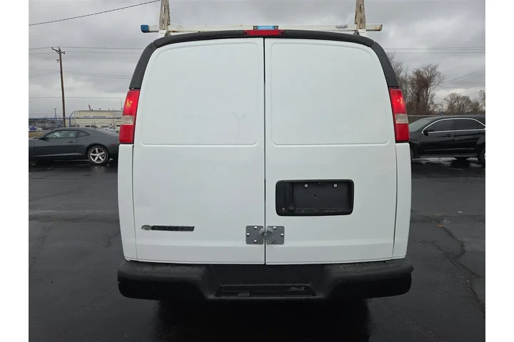 $16995 : 2017 Express 2500 Cargo image 4