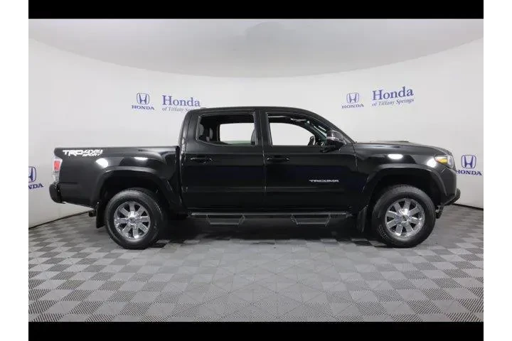 $35875 : Toyota Tacoma 2023 4x4 TRD P image 8