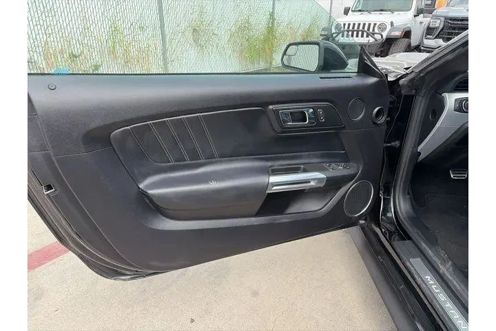 $21400 : Ford Mustang 2017 GT Premium image 9