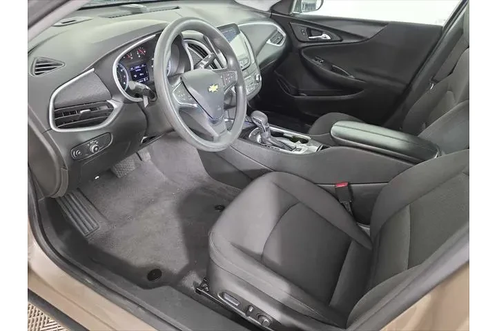 $19787 : Chevrolet Malibu 2024 LT 4dr image 10