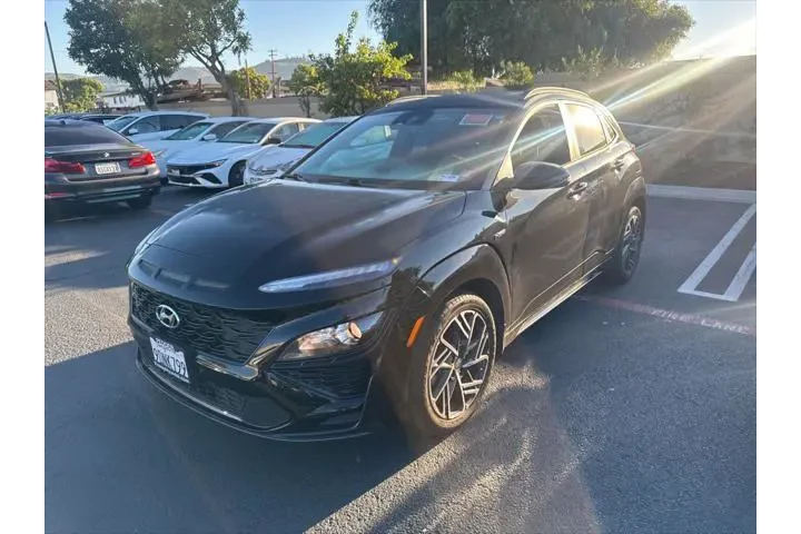 $20800 : Hyundai KONA 2023 N Line 4dr image 1