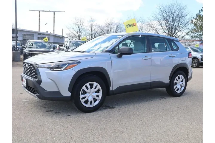 $24677 : Toyota Corolla Cross 2024 AW image 5