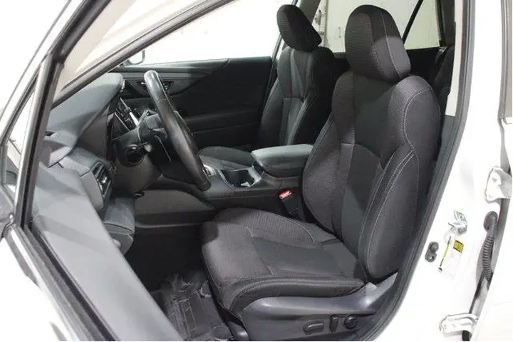 $31989 : Subaru Outback 2025 AWD Prem image 5