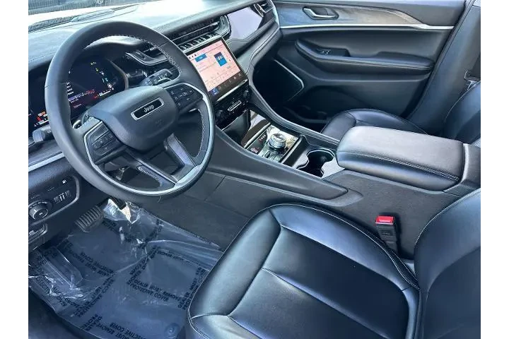 $26865 : Jeep Grand Cherokee 2024 4x4 image 9